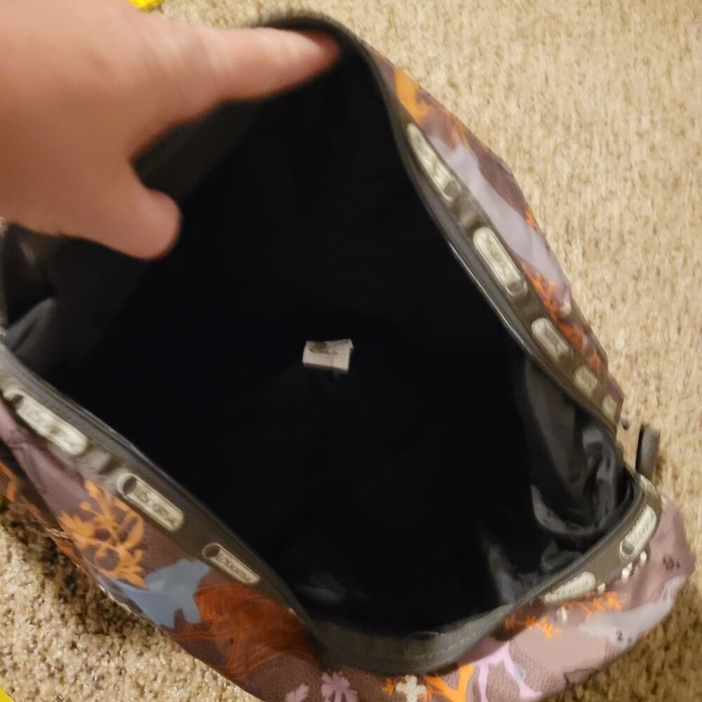 LASPORTSAC Purse - Picture 4 of 6
